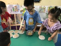 Hình ảnh hoạt động của bé
