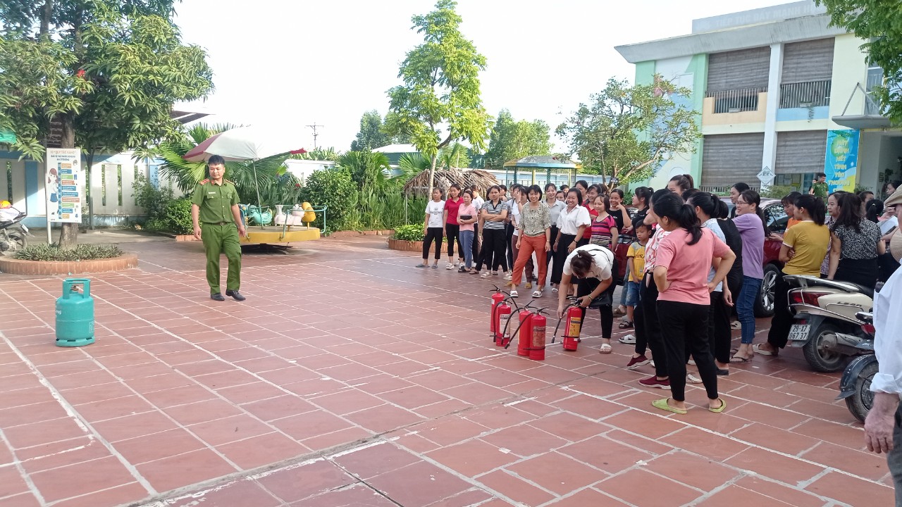 Tập huấn PCCC tại Trường Mầm Non Thanh Thuỳ